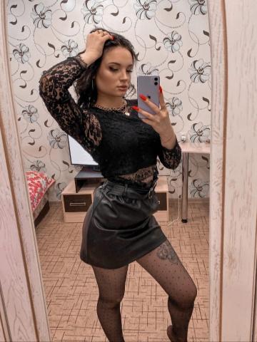 Даша Фитнес Брюнетка